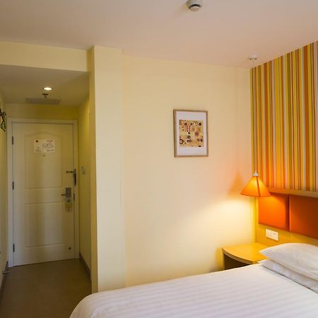 Home Inn Guangzhou Middle Jiefang Road Gongyuanqian Metro Station Exterior photo